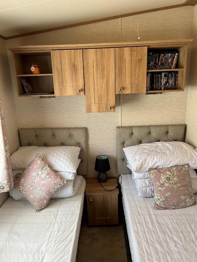 Norfolk Caravan Staycation Pet Friendly Belton with Browston Exterior foto